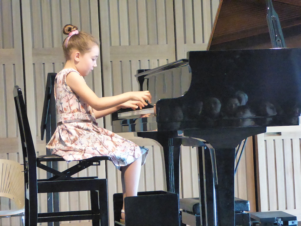 Sian Willgoss Performing at the Sydney Opera House